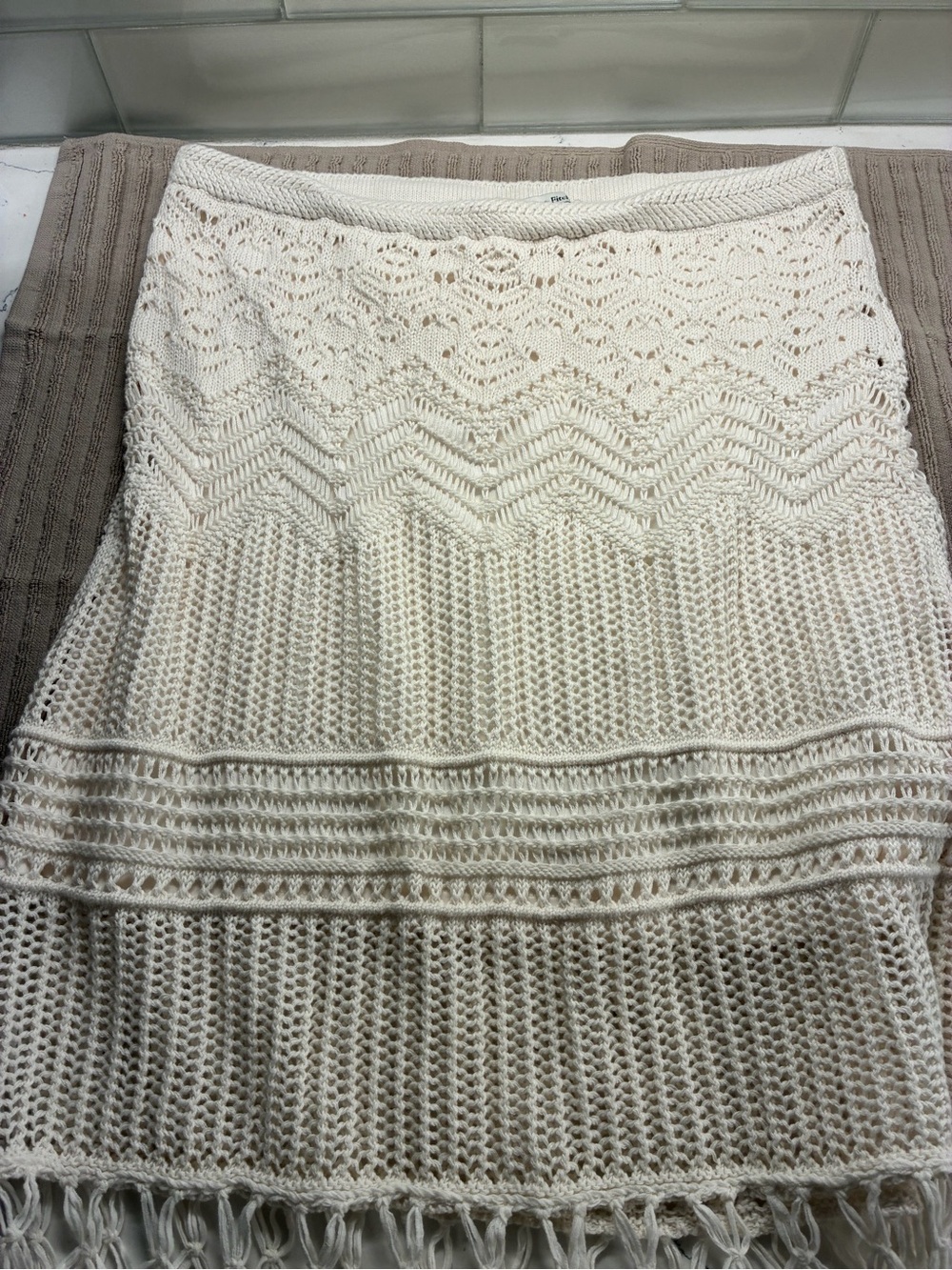 Abercrombie & Fitch Cream Crochet Fringe Mini Skirt and Top - Picture 4 of 6